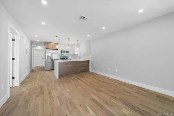 $4,400 | 219-16 141st Avenue, Unit 2 | Laurelton