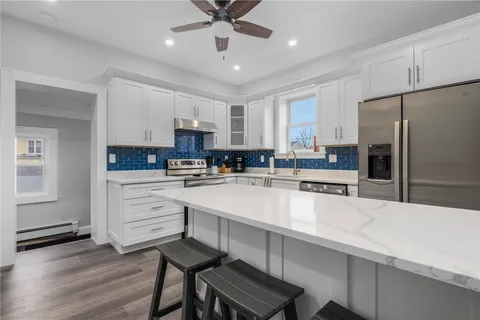 $3,500 | 10 Braman Street, Unit 1, Newport, RI 02840