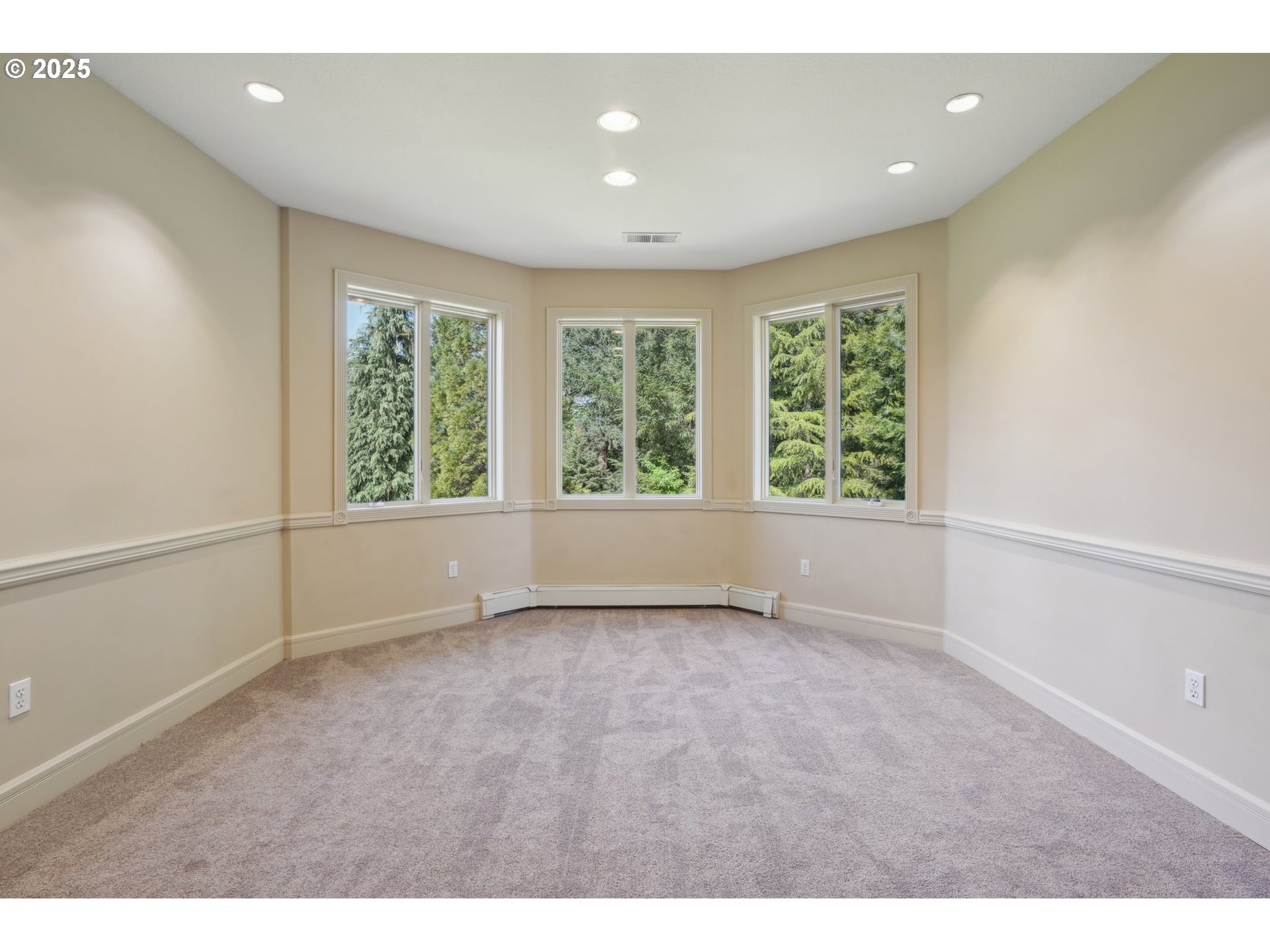 24925 Southwest Ladd Hill Road Sherwood, OR 97140 - Photo 15 of 48 Gallery Image 15