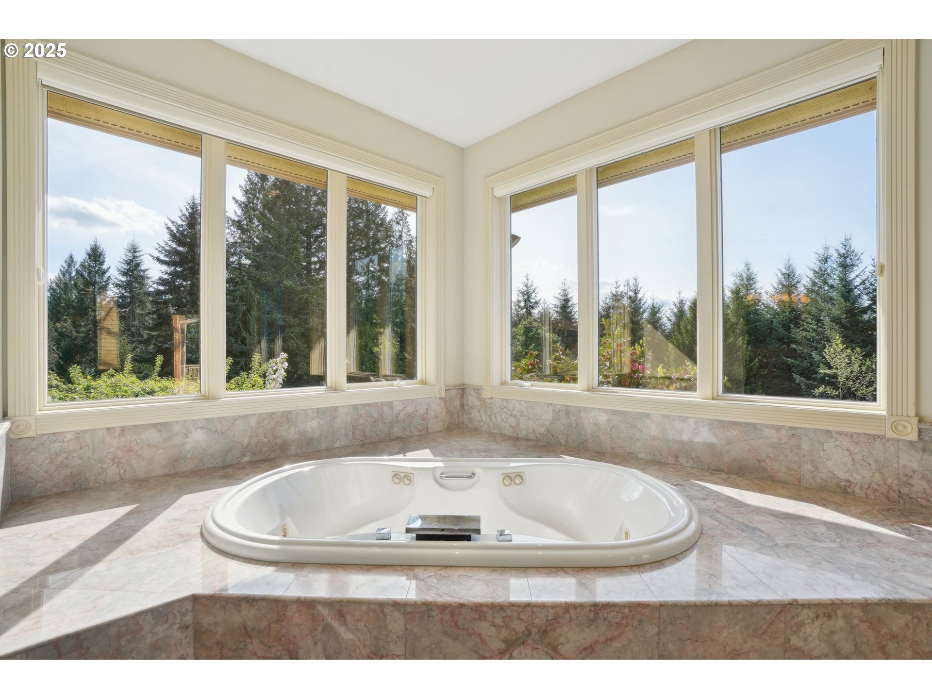 24925 Southwest Ladd Hill Road Sherwood, OR 97140 - Photo 24 of 48 Gallery Image 24