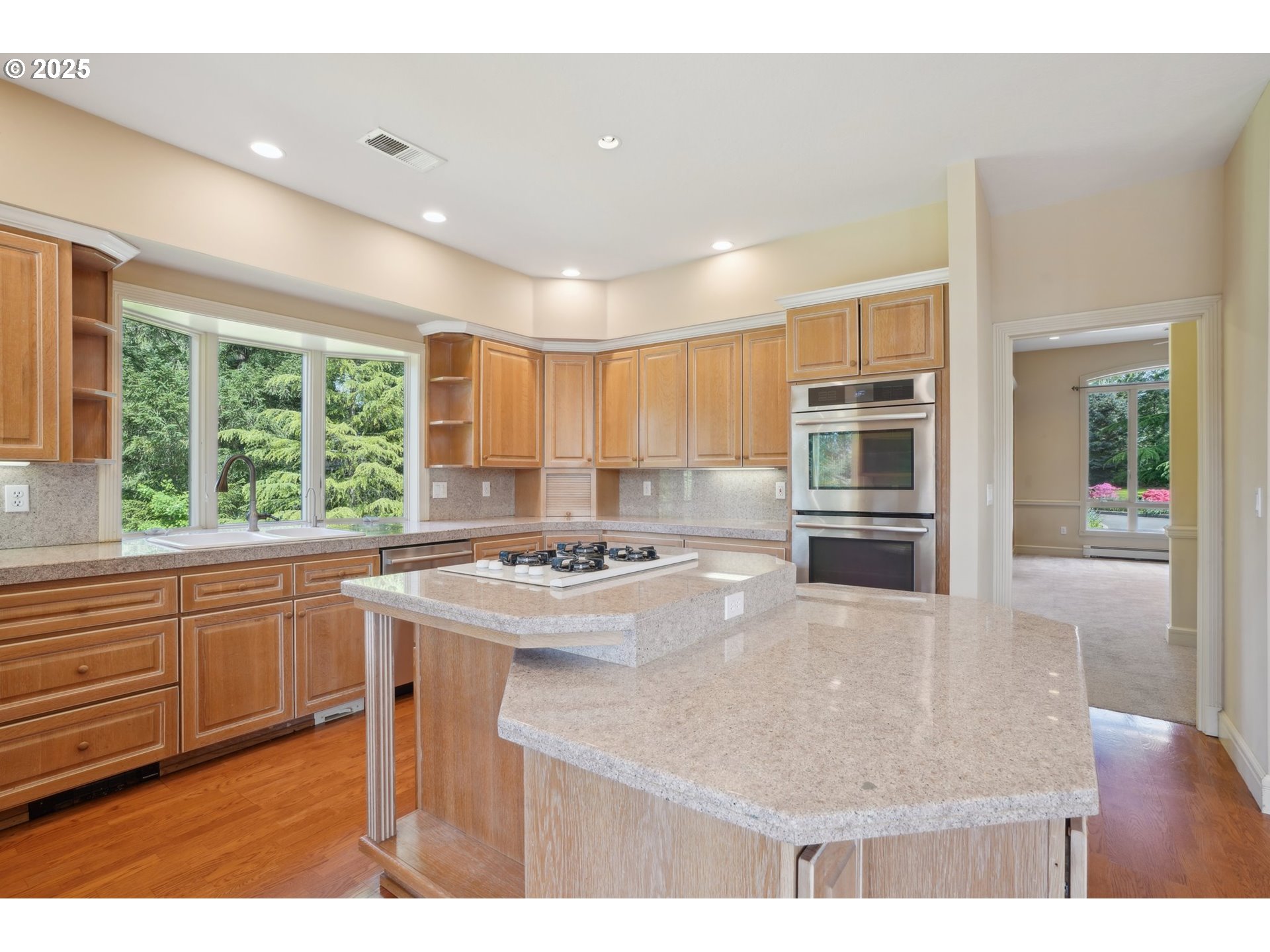 24925 Southwest Ladd Hill Road Sherwood, OR 97140 - Photo 10 of 48 Gallery Image 10