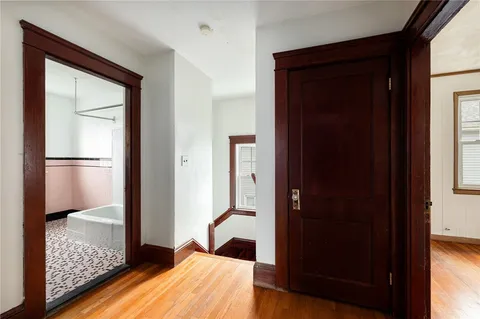 $369,000 | 845 Warwick Avenue, Warwick, RI 02888