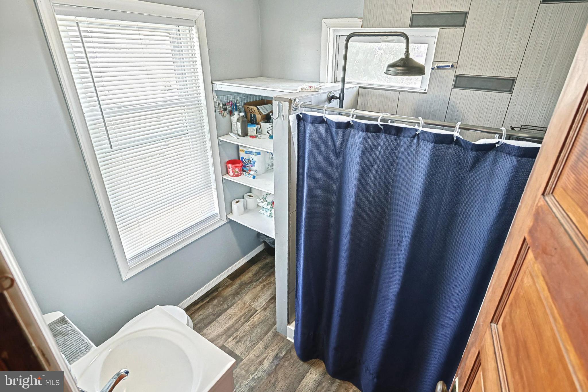 5757 Hanover Road Hanover, PA 17331 - Photo 15 of 31 2nd Floor Full Bathroom