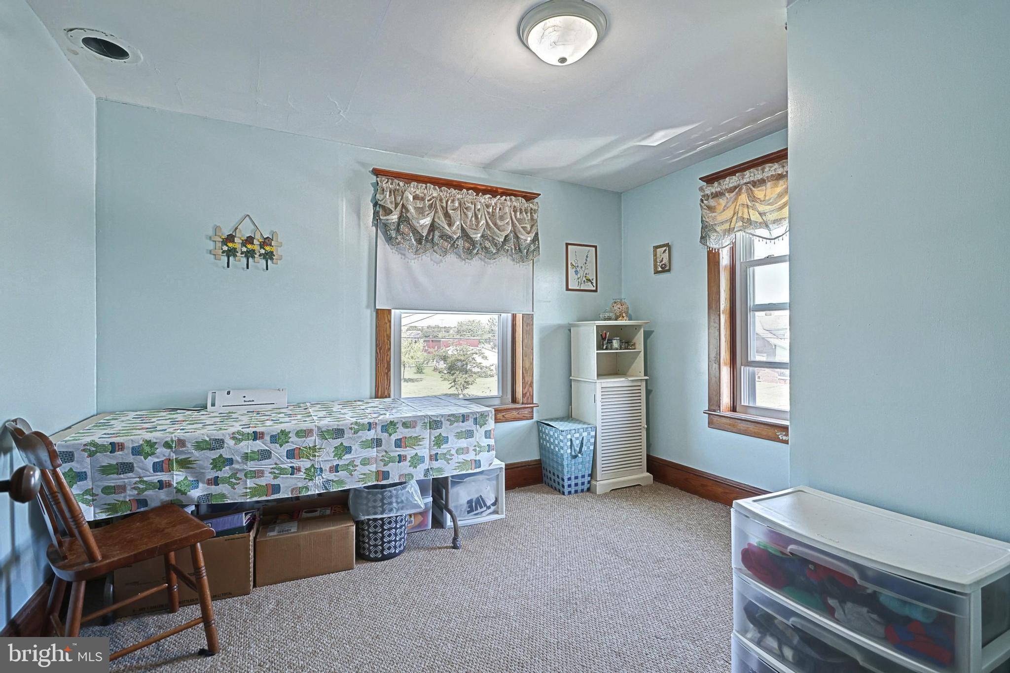 5757 Hanover Road Hanover, PA 17331 - Photo 19 of 31 4th bedroom is being used as hobby/craft room