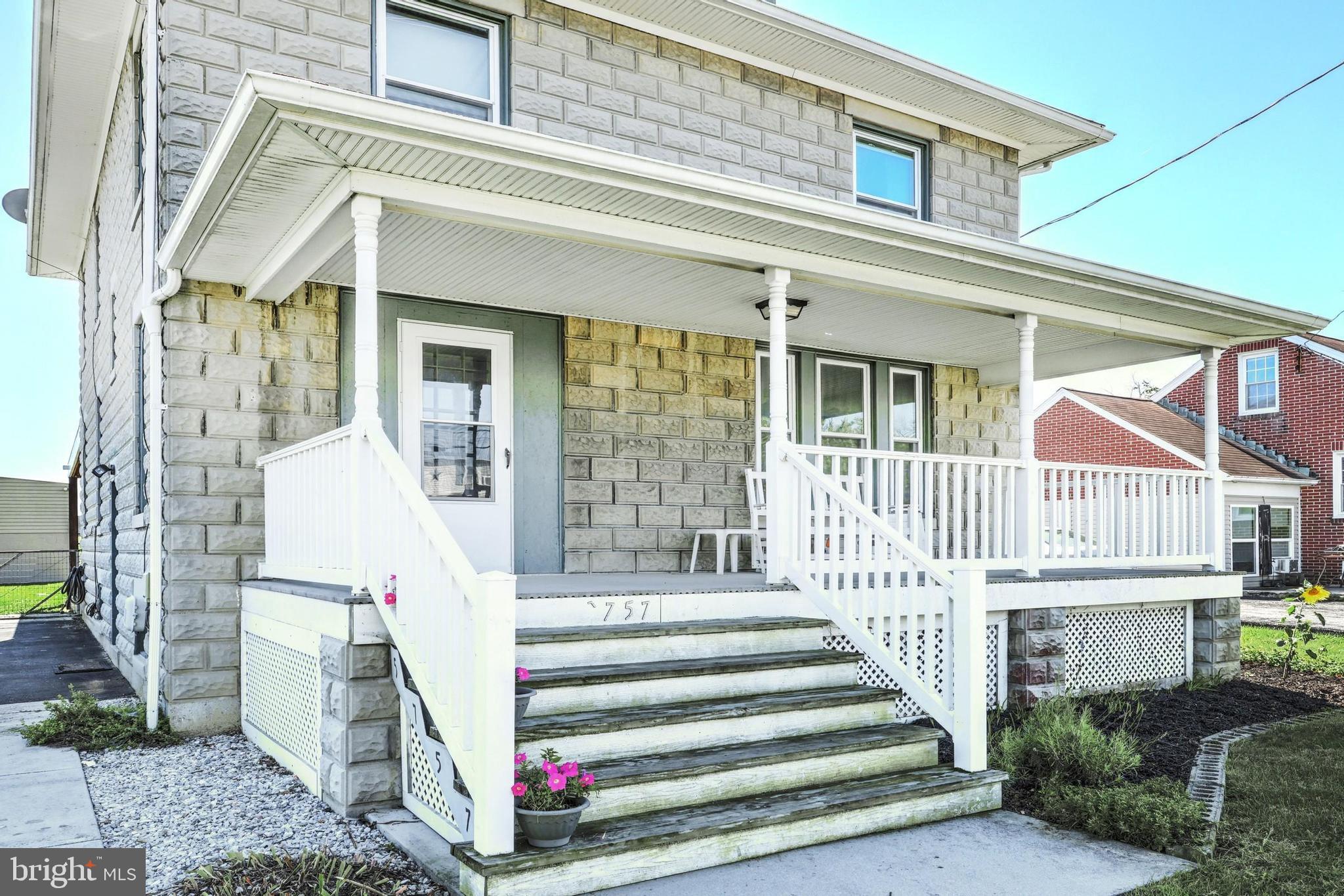 Composite porch, vinyl railing