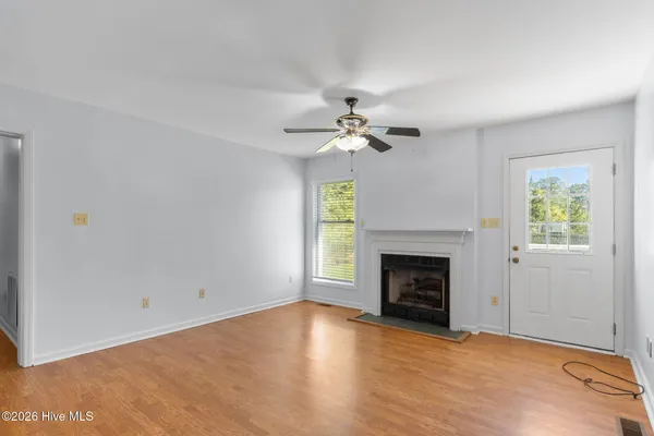 $2,100 | 736 Comet Drive, Beaufort, NC 28516