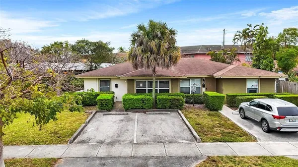 $299,000 | 330 Avondale Drive, Pompano Beach, FL 33060