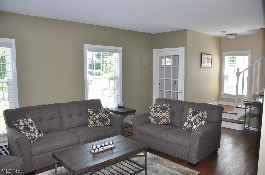 3676 Strathavon Road Cleveland, OH 44120 - Photo 9 of 34