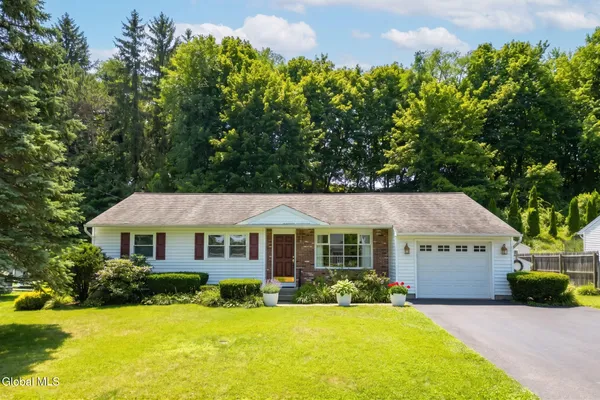 $409,900 | 15 Woodside Court, Wynantskill, NY 12198