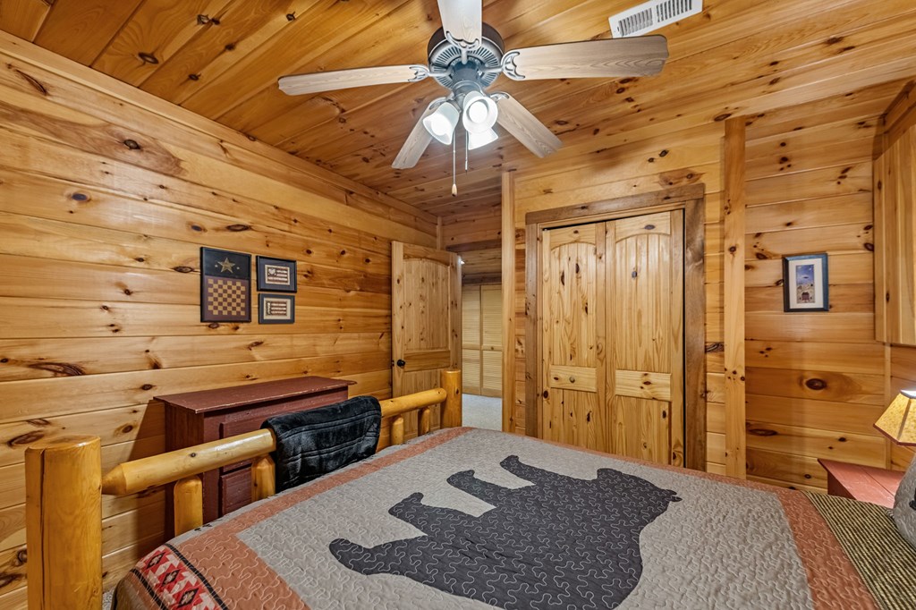126 Sugar Mountain Road Blue Ridge, GA 30513 - Photo 28 of 78 a bathroom with a sink a toilet and shower