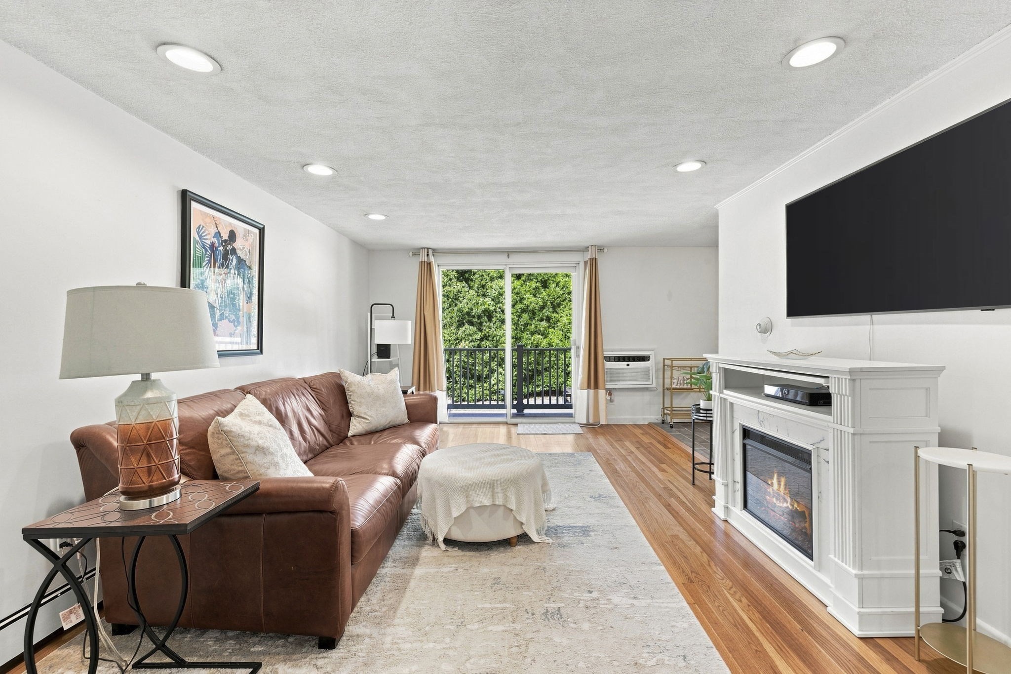 80 Renwick Road, Unit B Wakefield, MA 01880 - Photo 3 of 24 Gallery Image 3