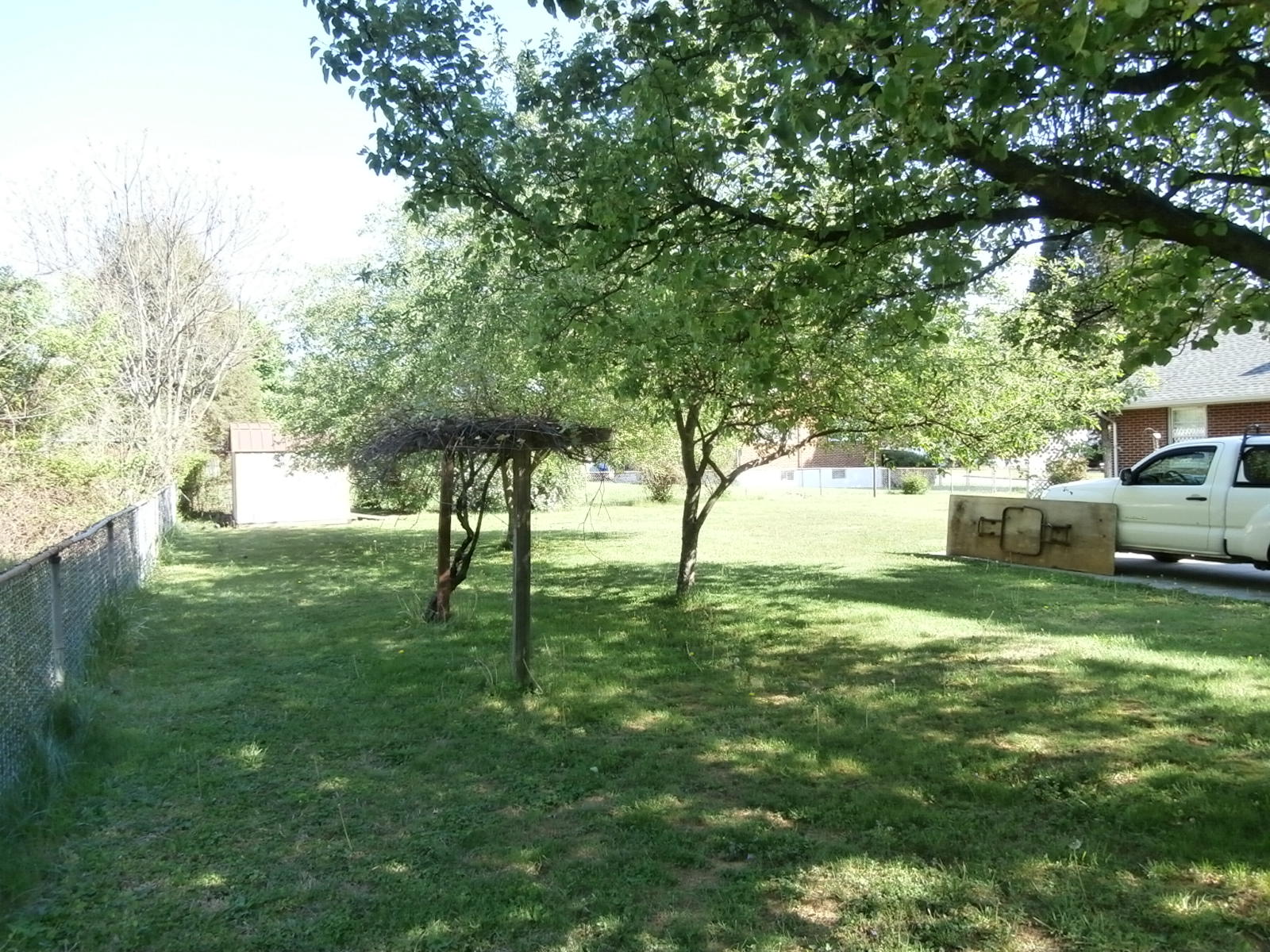2004 Meadowbrook Road Northwest Roanoke, VA 24017 - Photo 22 of 28 P5010214