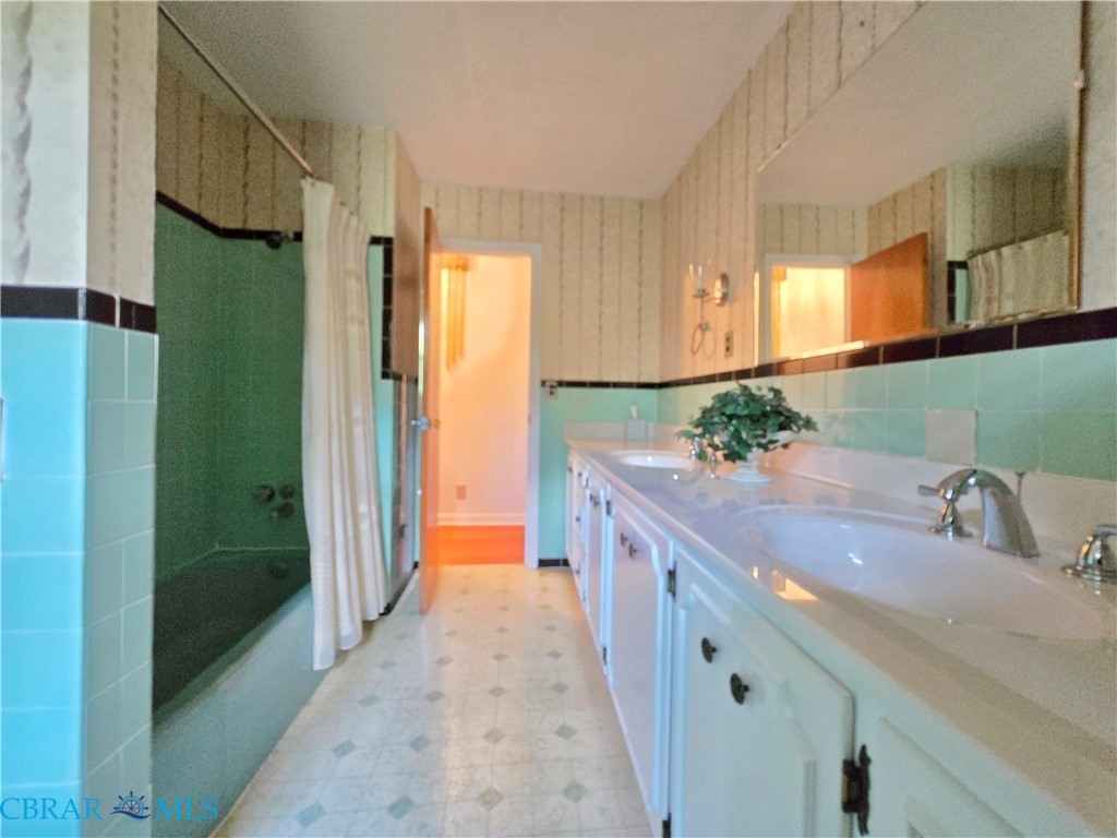 4836 Blackstone Road Blackstone, VA 23824 - Photo 8 of 28