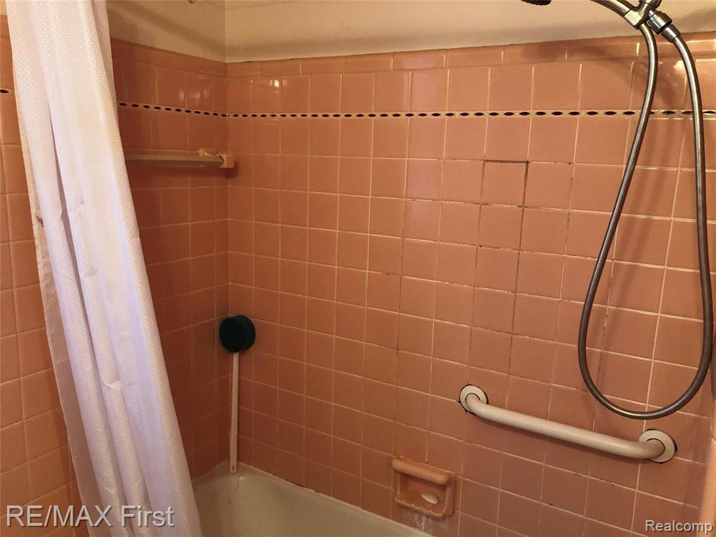 4162 Cadieux Road Detroit, MI 48224 - Photo 34 of 43