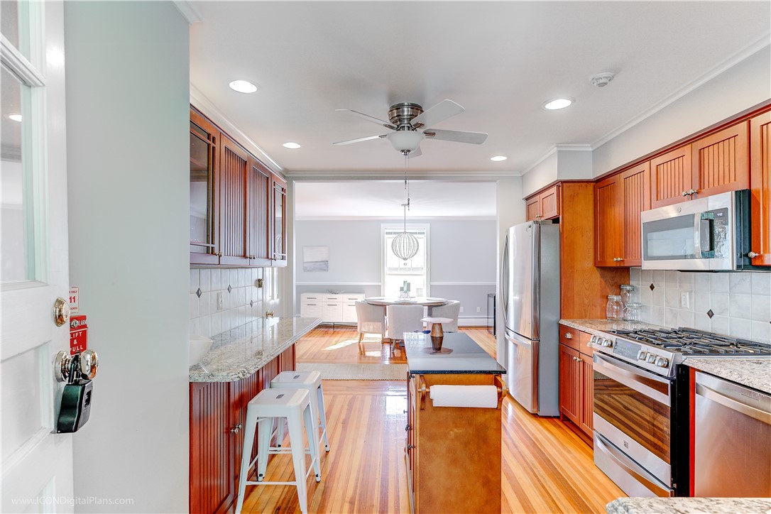 32 Catherine Street, Unit B Newport, RI 02840 - Photo 4 of 32 Kitchen with view to Dining Room