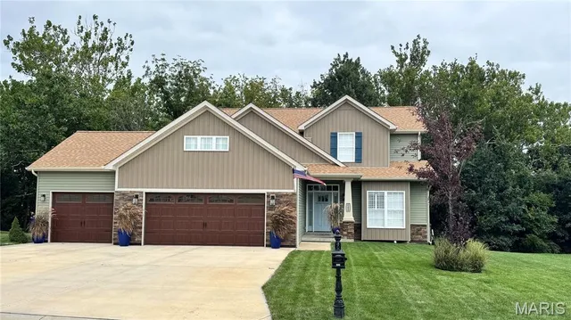 $449,900 | 408 Cass Drive, Troy, MO 63379