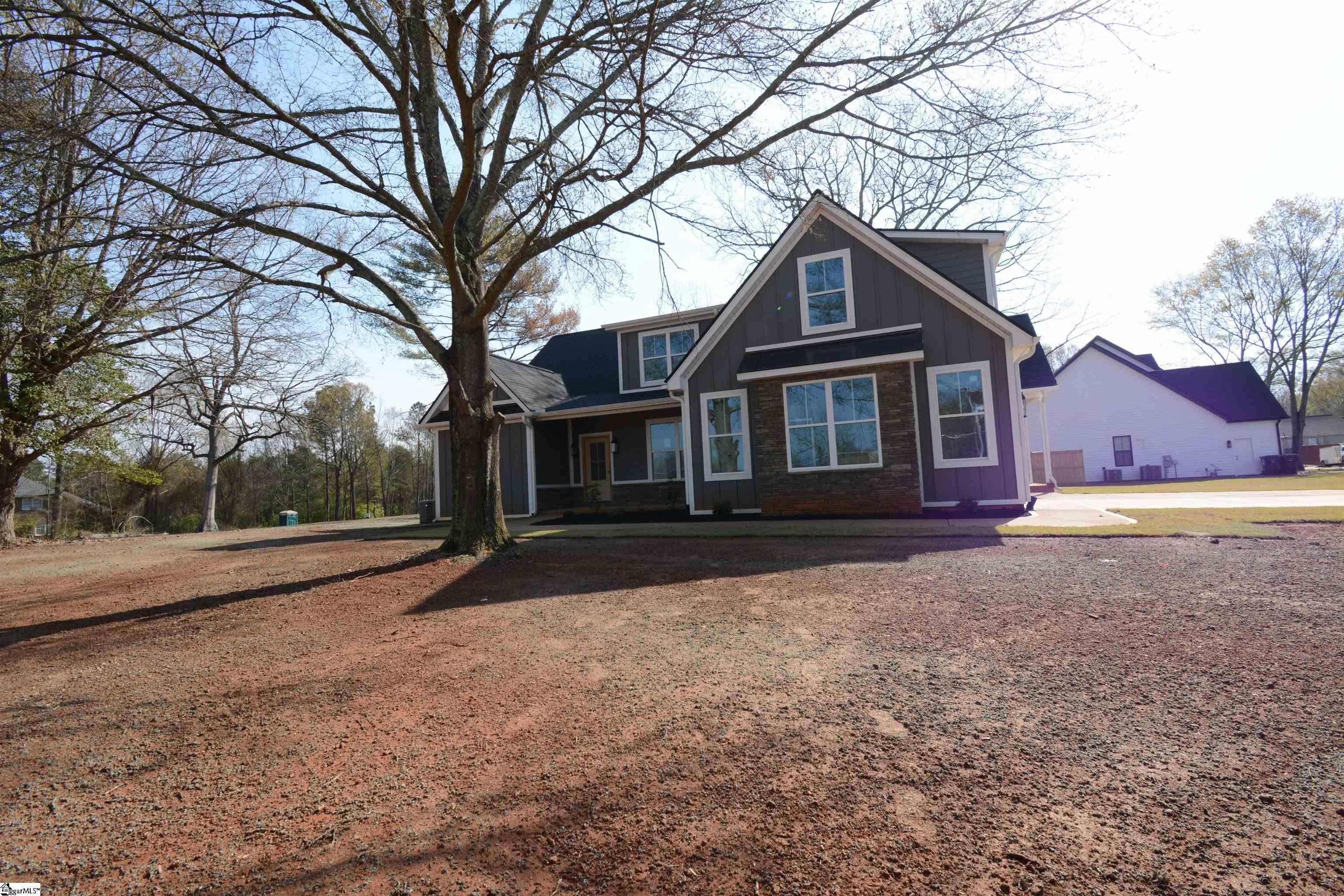 1247 Owens Road Greer, SC 29651 - Photo 2 of 27