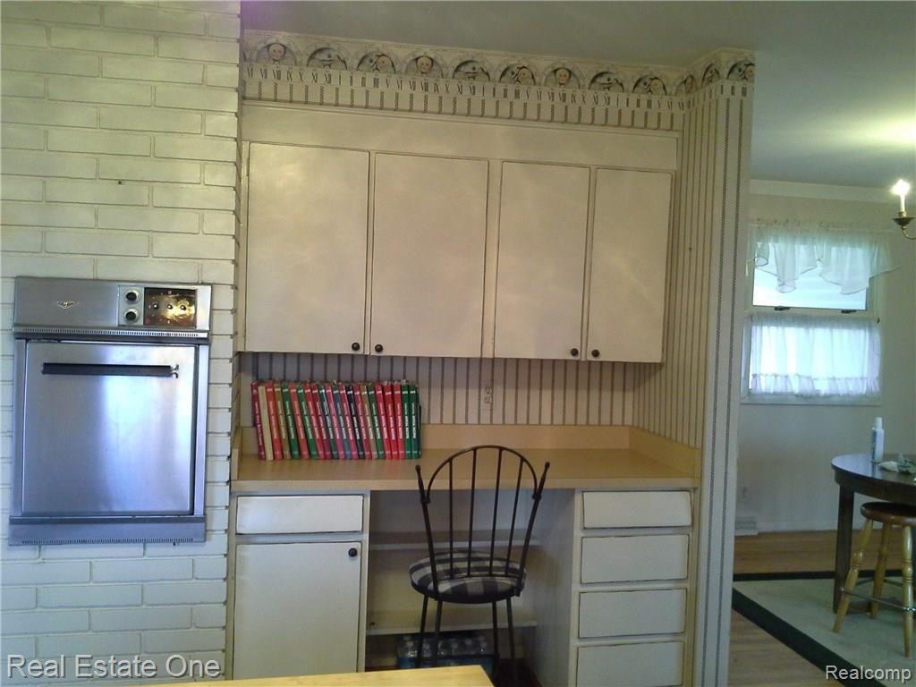 36900 West Eleven Mile Road Farmington, MI 48331 - Photo 21 of 70