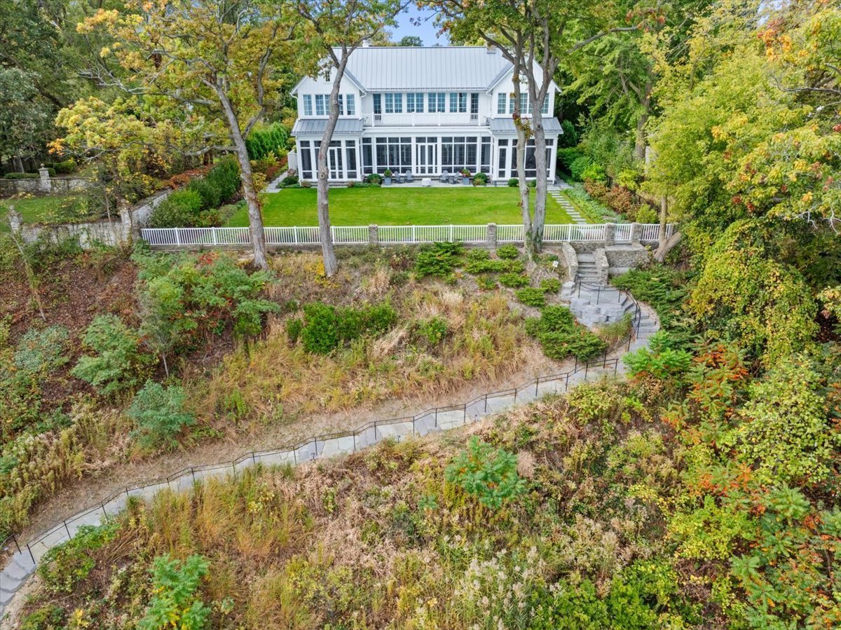 973 Sheridan Road Winnetka, IL 60093 - Photo 3 of 92 a view of a house with a yard
