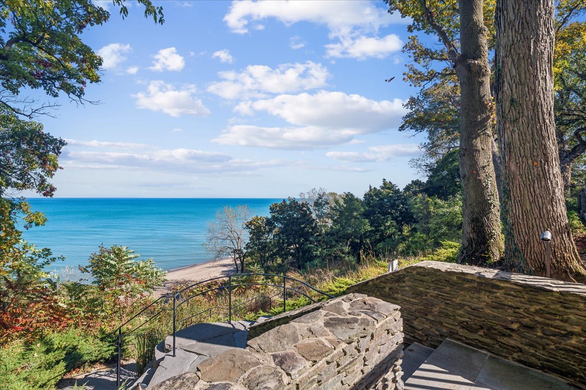 973 Sheridan Road Winnetka, IL 60093 - Photo 4 of 92