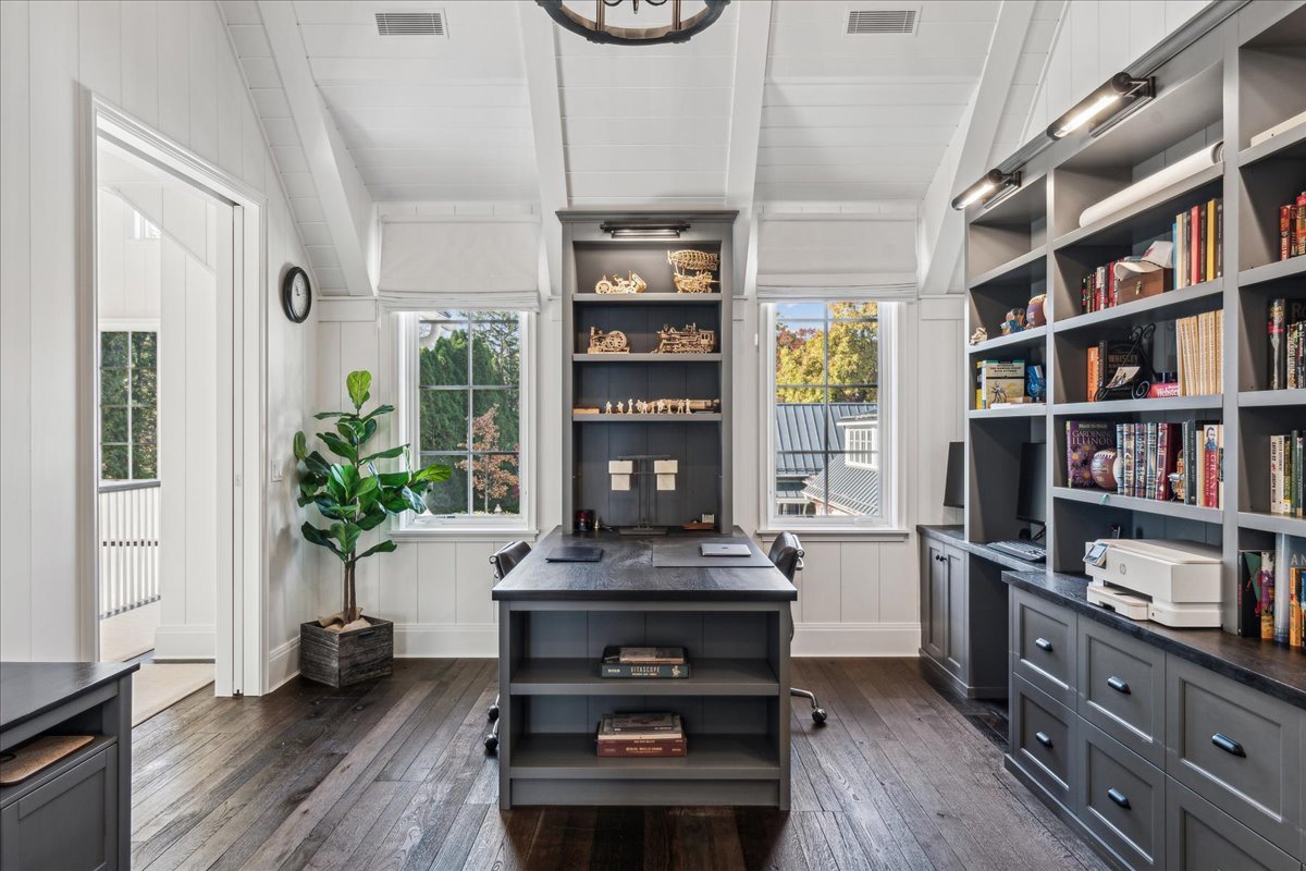 973 Sheridan Road Winnetka, IL 60093 - Photo 48 of 92 a living room with furniture and a potted plant