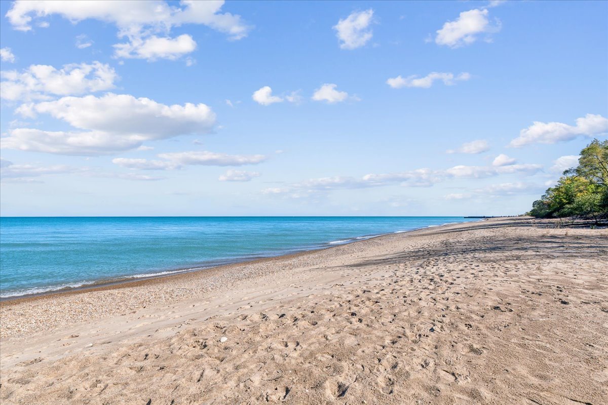 973 Sheridan Road Winnetka, IL 60093 - Photo 5 of 92