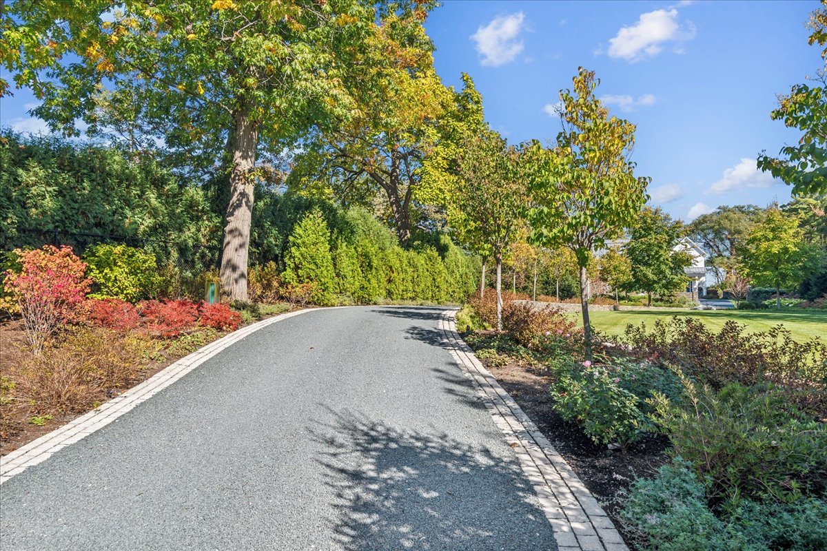 973 Sheridan Road Winnetka, IL 60093 - Photo 7 of 92