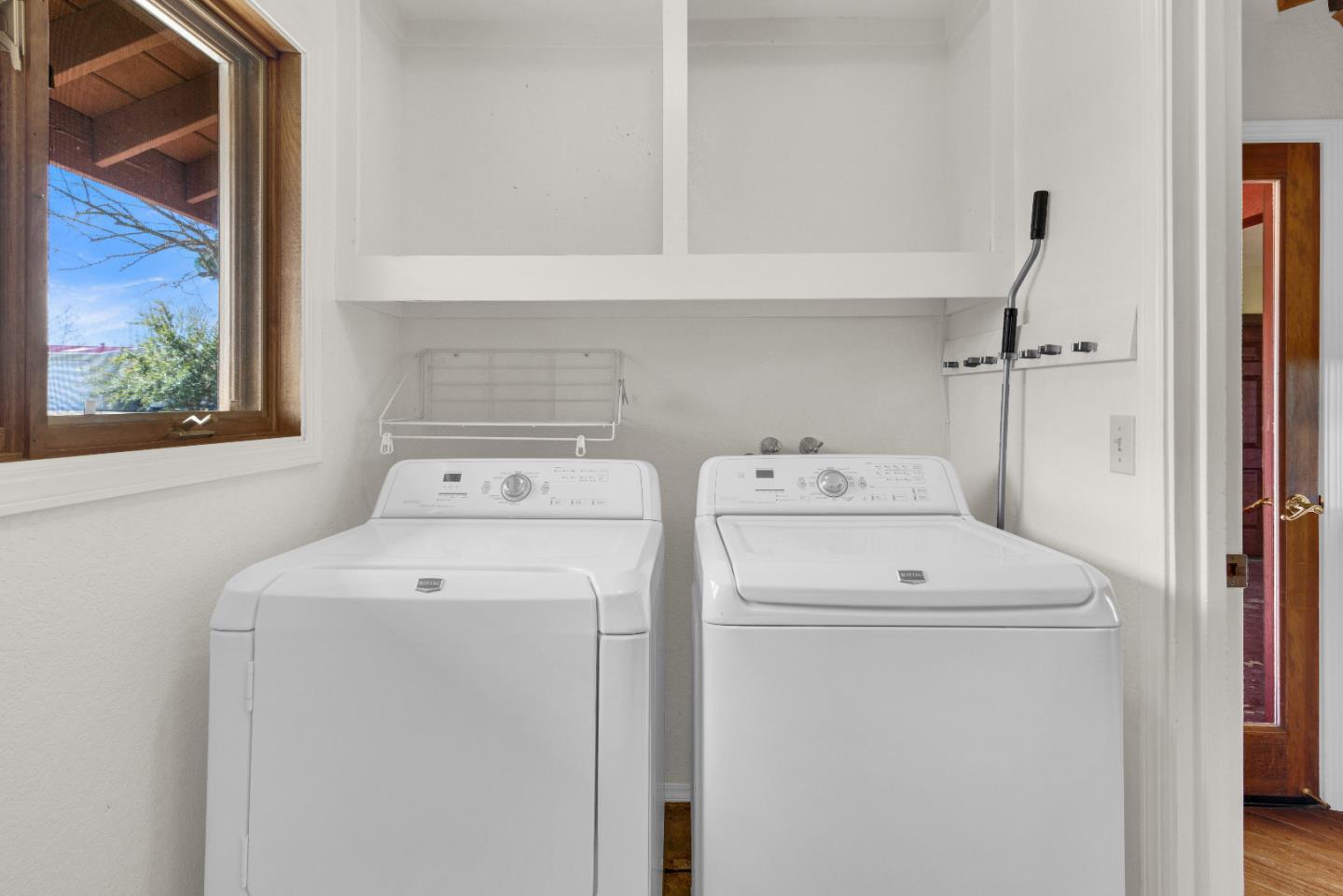50145 Adobe Place Bradley, CA 93426 - Photo 26 of 39 a utility room with dryer and washer