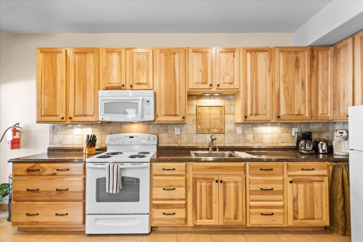 1300 Regency Way, Unit 92 Tahoe Vista, CA 96148 - Photo 6 of 23