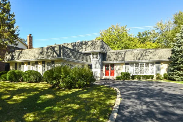 $3,300 | 7440 West Manitoba Drive, Palos Heights, IL 60463