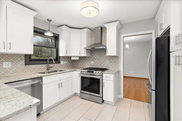 $3,300 | 7440 West Manitoba Drive, Palos Heights, IL 60463