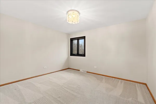 $3,300 | 7440 West Manitoba Drive, Palos Heights, IL 60463