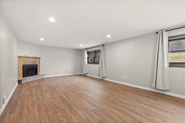 $3,300 | 7440 West Manitoba Drive, Palos Heights, IL 60463