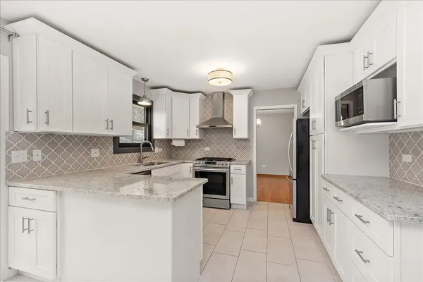 $3,300 | 7440 West Manitoba Drive, Palos Heights, IL 60463