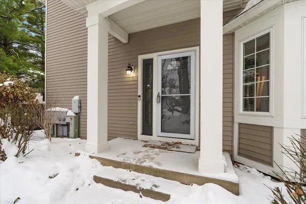 $375,000 | 661 Abbey Mill Drive Southeast, Unit 41, Ada, MI 49301