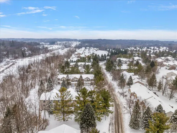 $375,000 | 661 Abbey Mill Drive Southeast, Unit 41, Ada, MI 49301