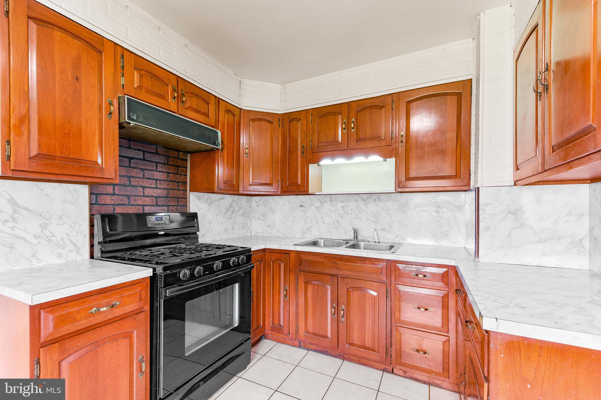 1801 Willow Spring Road Baltimore, MD 21222 - Photo 23 of 40