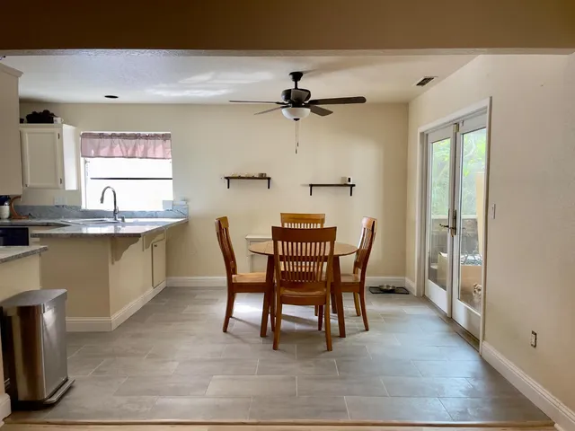 $519,500 | 1713 Walnut Blossom Way, Modesto, CA 95355