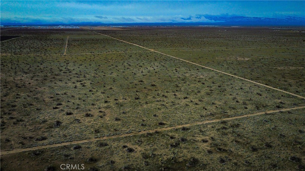 749 Torosa/topaz Road Adelanto, CA 92301 - Photo 6 of 7