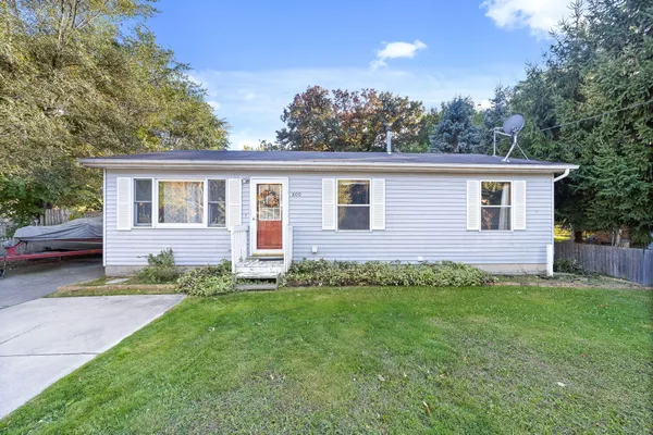 $179,990 | 809 West Northrup Street, Lansing, MI 48911