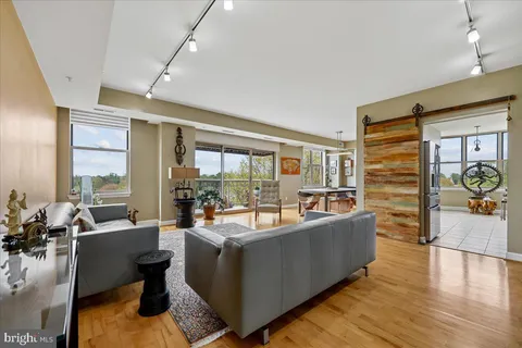 $1,200,000 | 5000 Battery Lane, Unit 1003, Bethesda, MD 20814