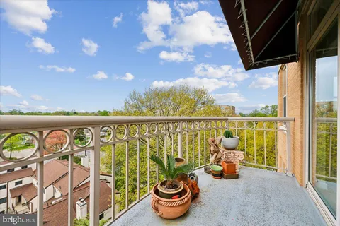 $1,200,000 | 5000 Battery Lane, Unit 1003, Bethesda, MD 20814
