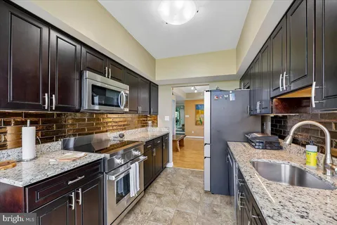 $1,200,000 | 5000 Battery Lane, Unit 1003, Bethesda, MD 20814