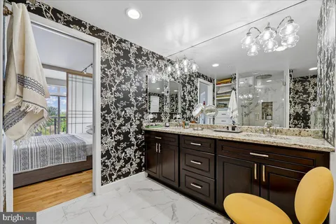 $1,200,000 | 5000 Battery Lane, Unit 1003, Bethesda, MD 20814