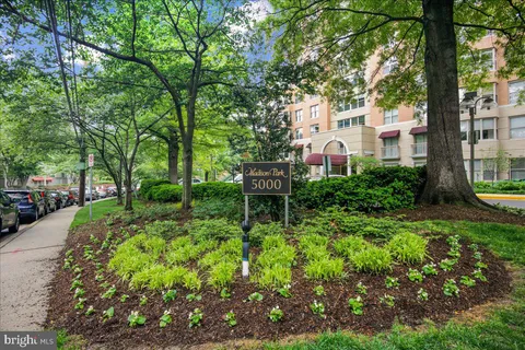 $1,200,000 | 5000 Battery Lane, Unit 1003, Bethesda, MD 20814
