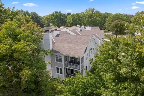 $165,000 | 11300 Oak Street, Unit 3, Kansas City, MO 64114