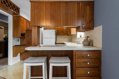 $165,000 | 11300 Oak Street, Unit 3, Kansas City, MO 64114