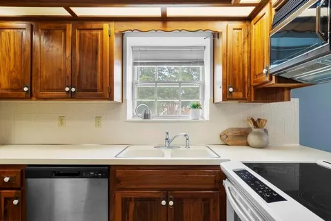 $165,000 | 11300 Oak Street, Unit 3, Kansas City, MO 64114