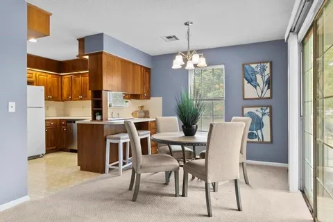 $165,000 | 11300 Oak Street, Unit 3, Kansas City, MO 64114