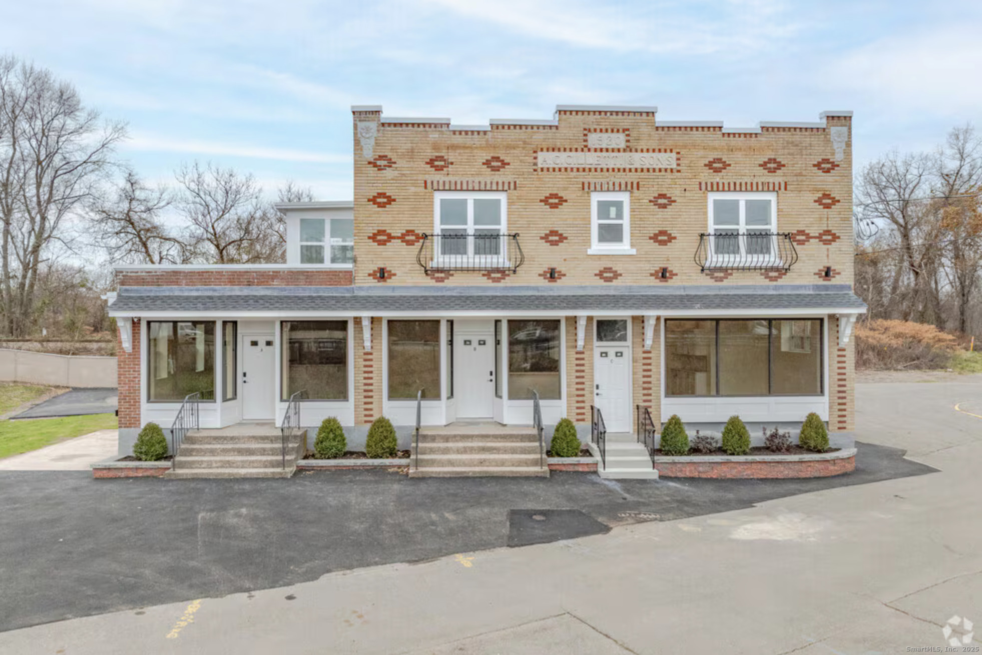 141 Bridge Street, Unit B Middletown, CT 06457 - Photo 7 of 9 front view of a building